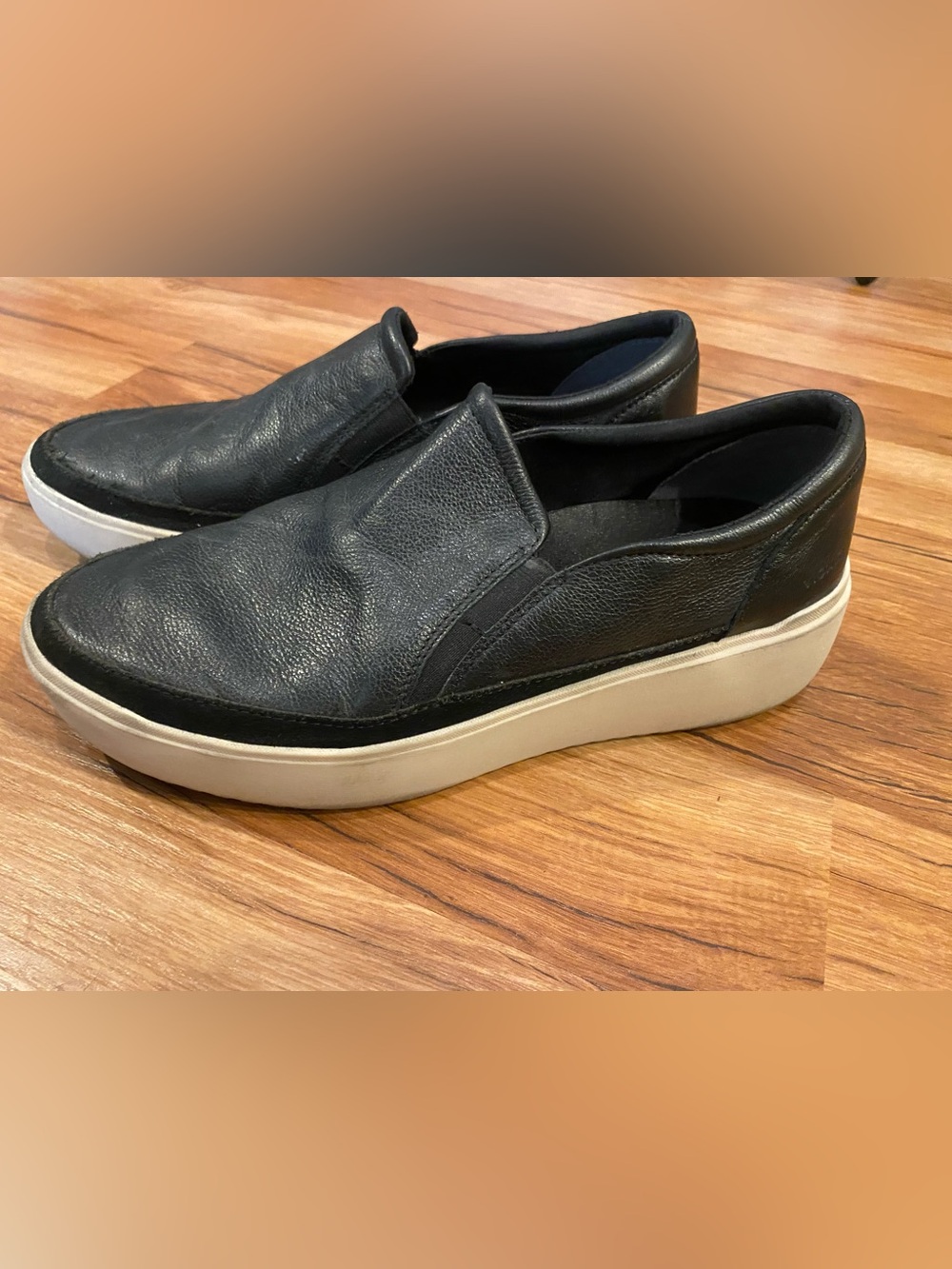 Vionic Kearny women's platform slip-on sneakers in black leather Size 9.5
